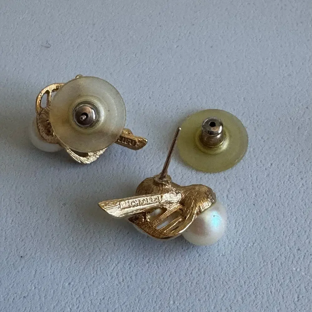 Vintage Richelieu faux pearl open work design swirl pattern gold stud earrings - Picture 5 of 7